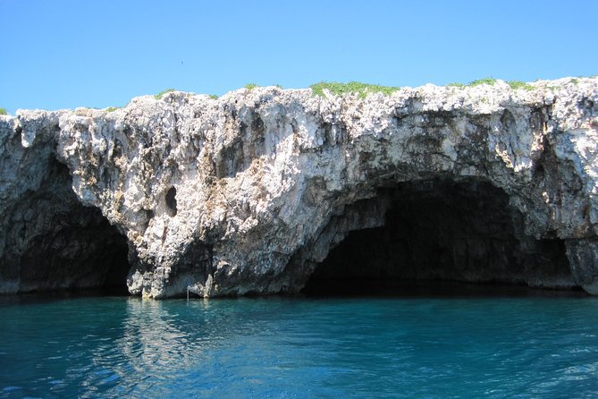 Luxury Blue and Green Cave private tour - Guides and Customer Satisfaction