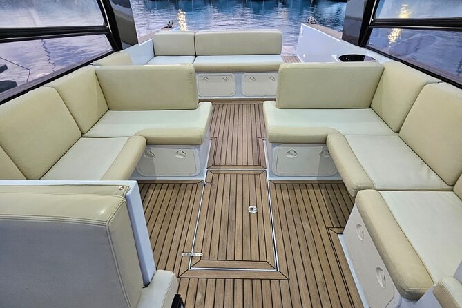 Luxury Blue Cave and Hvar Island Boat Tour from Split - The Luxury Vessel and Comfort Features