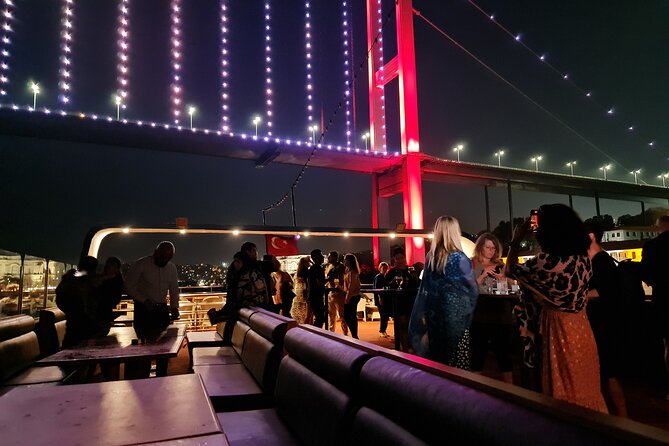 Luxury Bosphorus Dinner Cruise & Shows Private Table & Free Wi-Fi - Departing from Üsküdar: The Meeting Point and Timing
