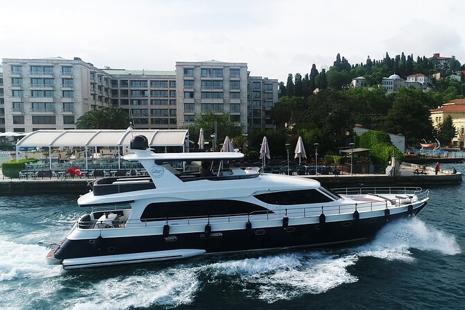 Luxury Bosphorus Yacht Cruise  Stopover in Asian Side - The Experience of the Stopover in Kanlica