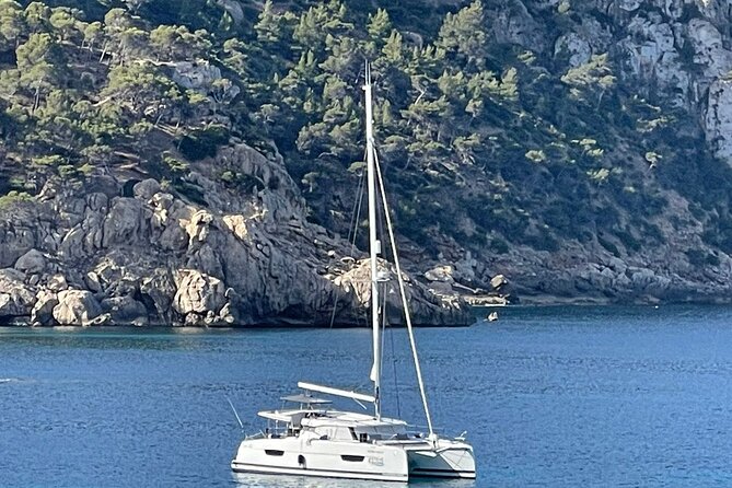 Luxury Catamaran sailing with welcome Drinks Tapas Max10-12Person - Discover Mallorca’s Coastline on a Luxury Catamaran with Tapas and Drinks