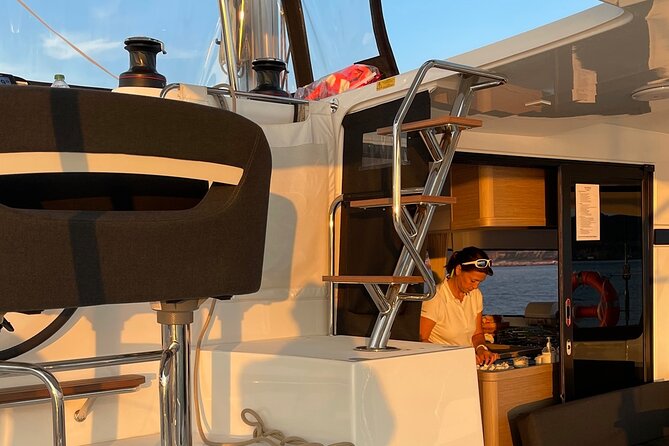 LUXURY Catamaran Sunset and Wine cruise - Practical Details and Meeting Arrangements