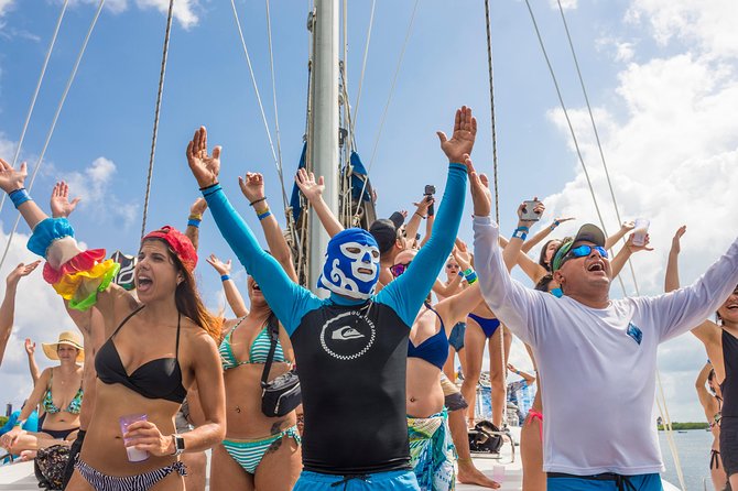 Luxury Catamaran tour to Isla Mujeres with transportation from Playa del Carmen - Key Points