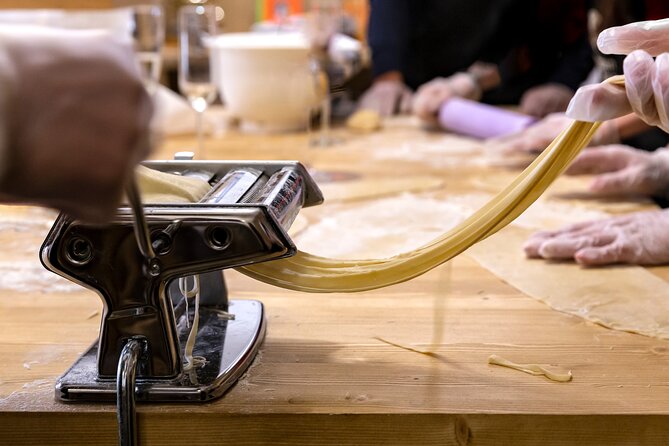 Luxury Cooking Class with a Chef in Bellagio - Group Size and Booking Popularity