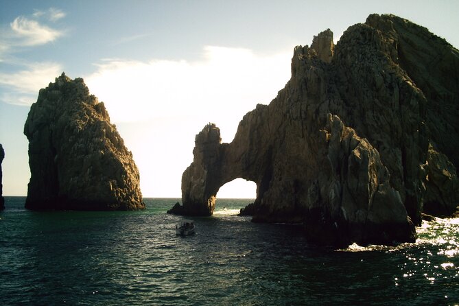 Luxury Cruise with Dinner and Music in Los Cabos - Signature Cocktails and the Mixologists Craft