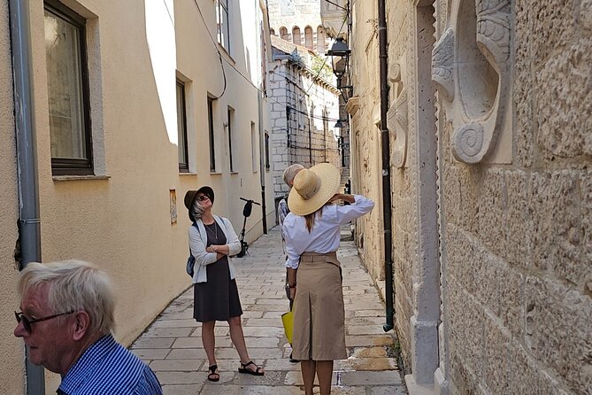 Luxury Day tour to Korula - Comfortable Private Transport with Modern Amenities