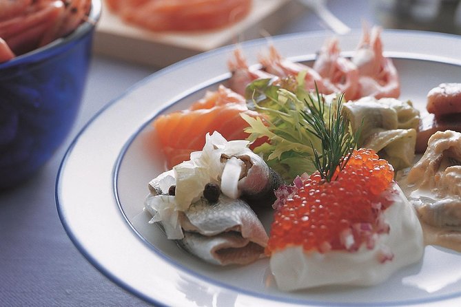 Luxury Day Trip to Tallinn with superior cabin VIP guide and lavish buffet - The Culinary Experience: Buffet and Local Lunch Options