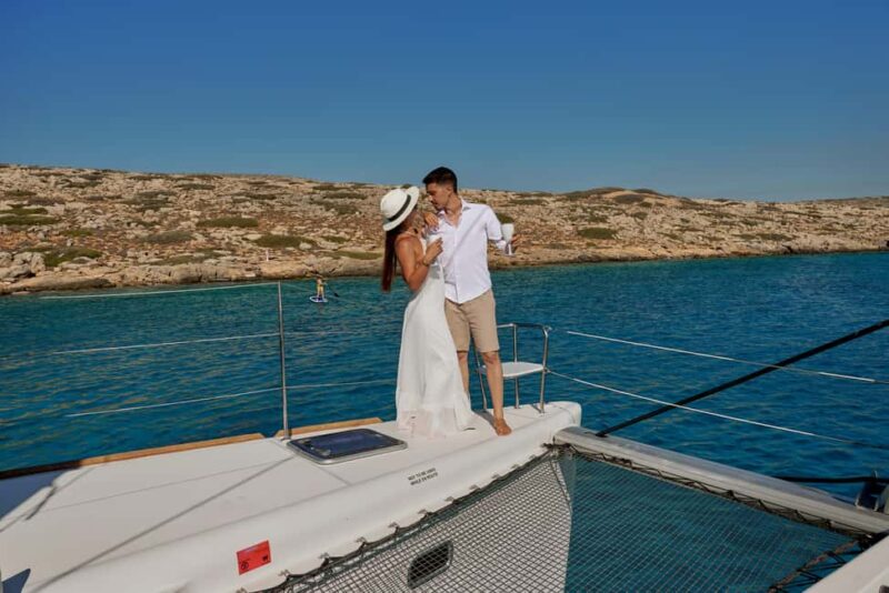 Luxury Dia Catamaran Cruise: Chef Dinner, Drinks & Sunset - Practical Details: Meeting Point, Group Size, and Safety