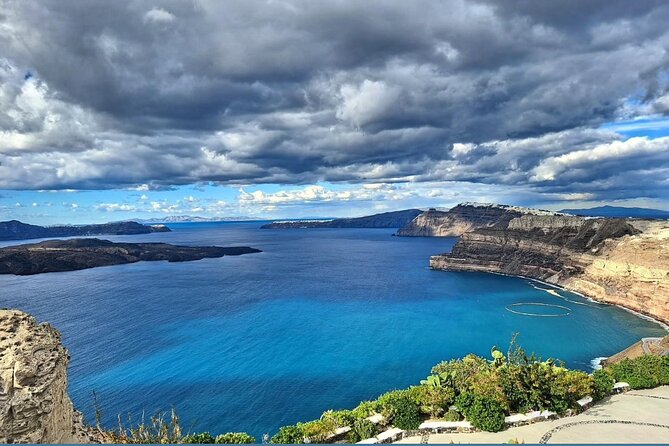 Luxury Full Day Private Sightseeing Tour in Santorini - Megalochori: A Picture-Perfect Traditional Village