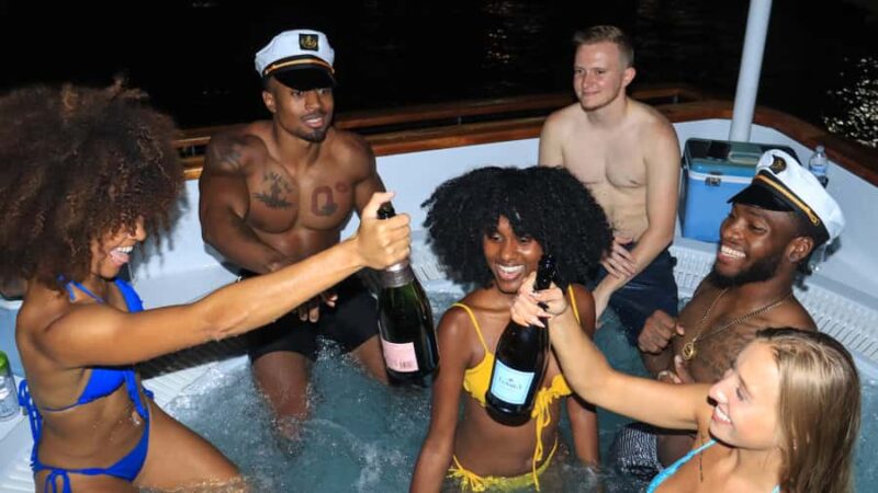Luxury Hot Tub Boat Around NYC & Statue Private Tub up to 10 - How the Private Hot Tub Boat Creates a Luxurious NYC Experience