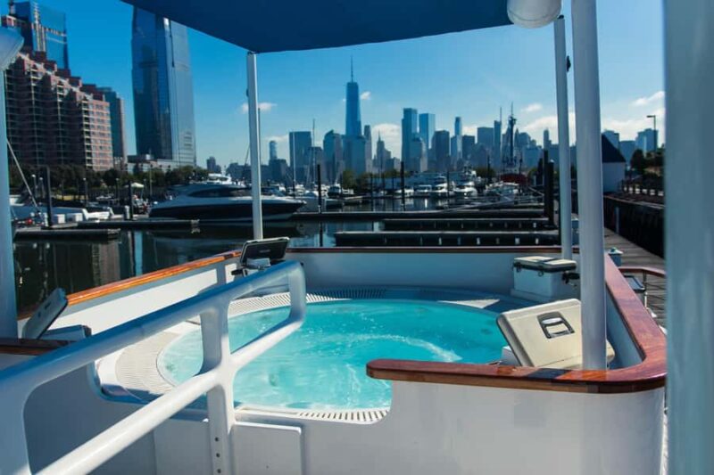 Luxury Hot Tub Boat Around NYC & Statue Private Tub up to 10 - The Route and Key Landmarks Visible from the Water