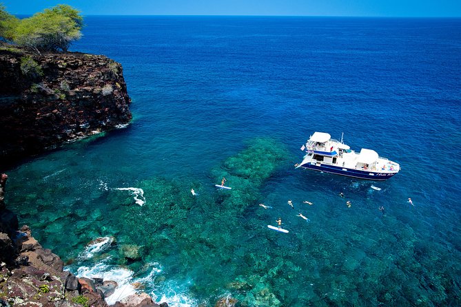 Luxury Kona Coast Snorkel Tour Including Lunch - The Luxury Boat and Seating Arrangements