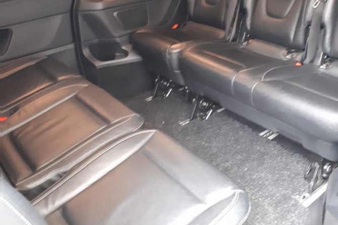 Luxury Minivan from Brussels airport to the city of Brussels - The Convenience of a Private Door-to-Door Service