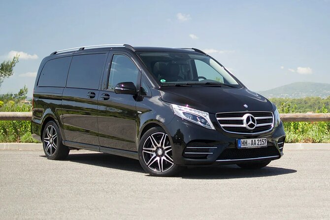 Luxury Minivan Transfer from Copenhagen Port to Copenhagen CPH - Comfortable and Luxurious Transfer Between Copenhagen Port and Airport