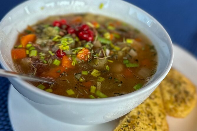 Luxury Northern Lights Yacht Cruise with Hot Tub & Dinner - Aurora Hunting and the Guide’s Role