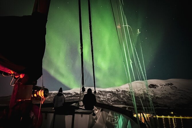 Luxury Northern Lights Yacht Cruise with Hot Tub & Dinner - Customer Service and Host Experience