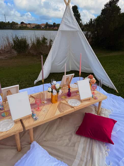 Luxury Outdoor Sip & Paint Experience- Near Miami - Art Supplies and Creative Freedom with Premium Materials