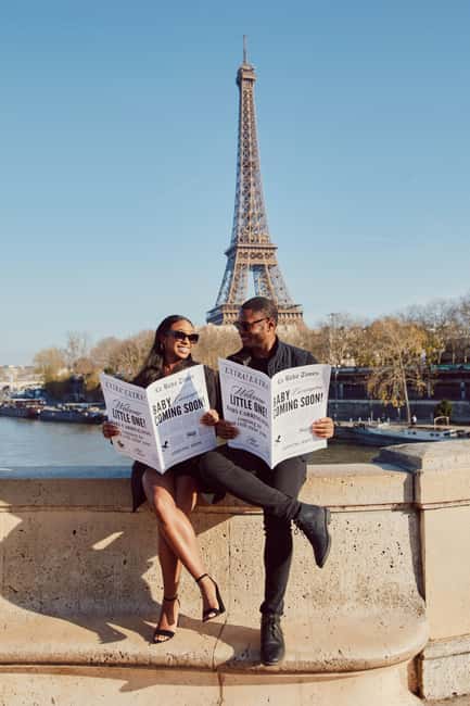 Luxury Paris Couple Photoshoot at Iconic Locations - The Eiffel Tower Photo Stop: One Hour of Classic Parisian Magic