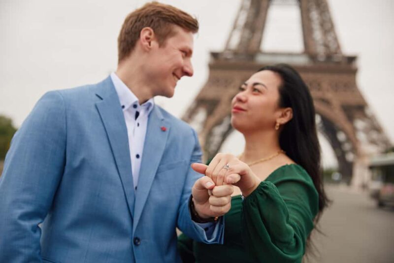 Luxury Paris Couple Photoshoot at Iconic Locations - Meeting Point Flexibility and Accessibility