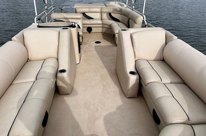 Luxury Pontoon Boat Rental - What’s Included in the Rental