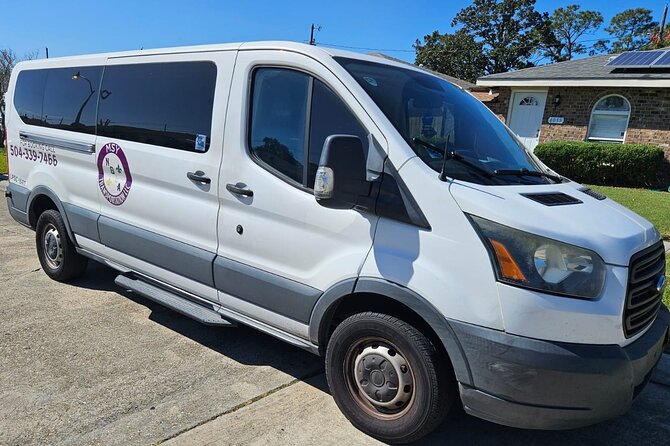 Luxury Private Car Service in New Orleans - Premium Chauffeurs Trained for Flawless Service