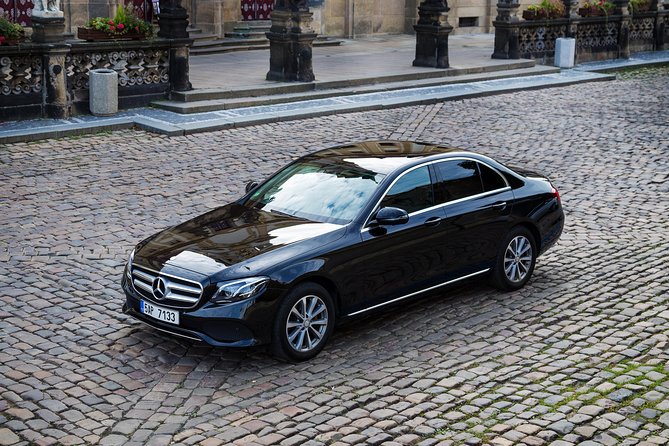 Luxury Private Day trip from Prague to Cesky Krumlov via Hluboka Castle - Timing, Pacing, and What to Expect During the Day