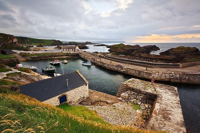 Luxury Private Hire Tour for 2- 6 people around Northern Ireland - The Cliffs and the Giants: Carrick A Rede and Giant’s Causeway