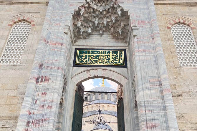 Luxury Private Istanbul Tour (allTickets and Transfers) VIP OSCAR - Discovering the Grand Bazaar: A Historic Market Filled with Local Crafts