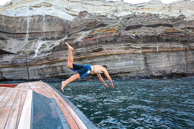 Luxury Private Power Catamaran Tour in Santorini - The Benefit of Flexible Stop Duration