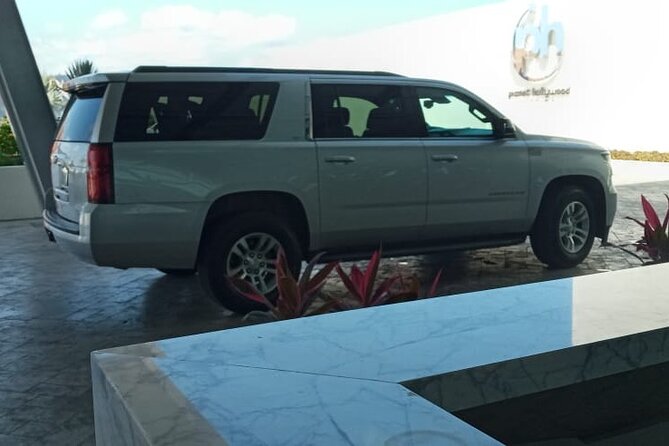 Luxury Private Roundtrip Transportation CUN-Costa Mujer Airport - Meeting Point and Accessibility