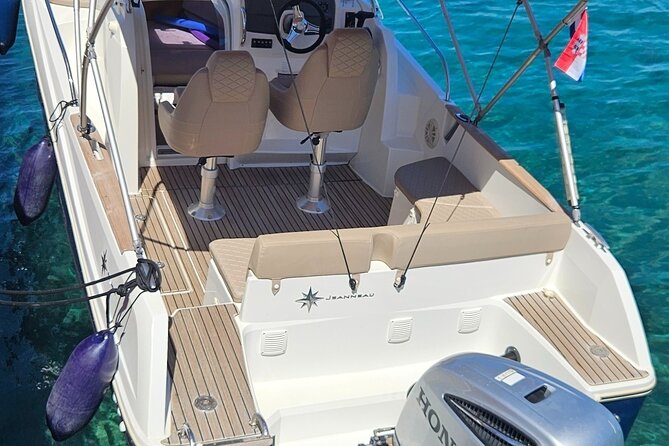 Luxury Private Speedboat Tour Islands & Blue Cave - Blue Cave Excursion: A Highlight of the Tour