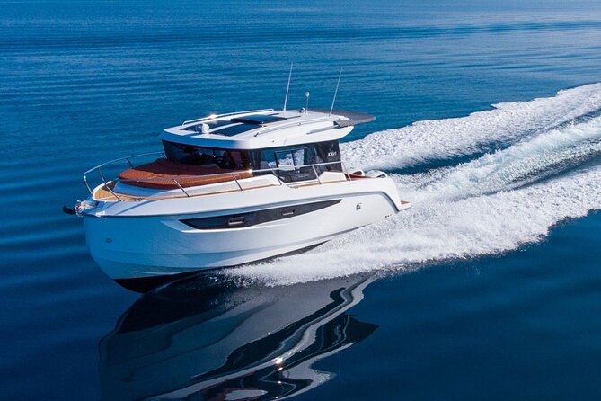 Luxury Private tour on the Kavi 9 Yacht 2025 - Discover the Ultimate Private Yacht Experience in Split, Croatia