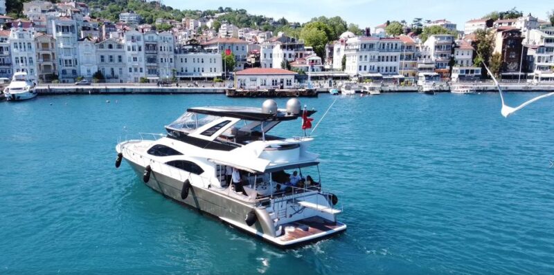 Luxury Private Yacht Rental - Food and Drinks: Soft Drinks and Snacks Included