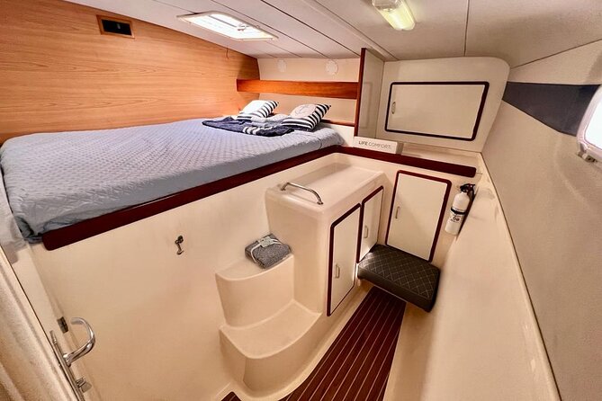 Luxury Sailing catamaran charter in Cabo San Lucas all inclusive - Interior and Exterior Spaces: Comfort on Board