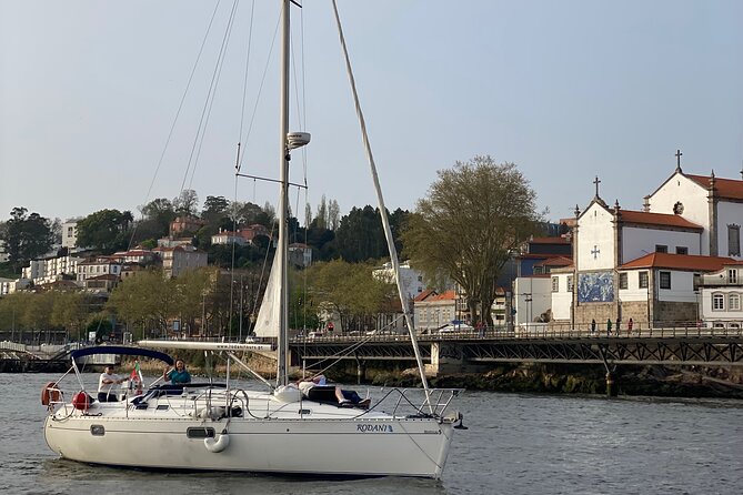 Luxury sailing experience on the Douro - Foz do Douro: Atlantic Ocean and Bird Watching