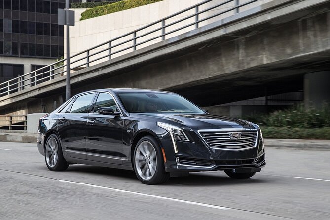 Luxury Sedan O'Hare/Midway Airport (Curbside) Chicago Ony Way - High-Quality Fleet of Luxury Vehicles