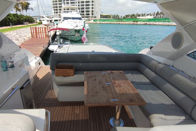Luxury Sunseeker 50 - 6 hs Cancun - Isla Mujeres (MagicSea-SS) - Food and Drink: An Integral Part of the Experience