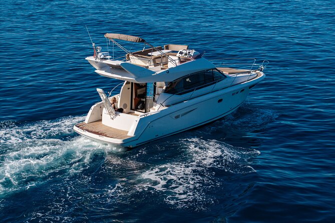 Luxury sunset cruise in Dubrovnik - Onboard Comfort and Fun with Paddleboards and Drinks