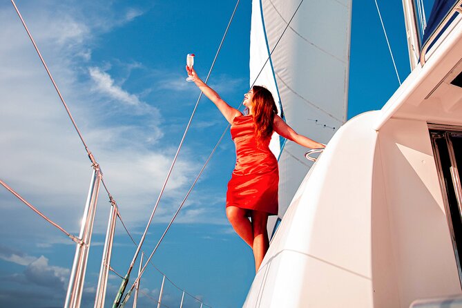 Luxury Sunset Sailing Cruise in Cancun with Light Dinner and Open Bar - Transportation and Logistic Details