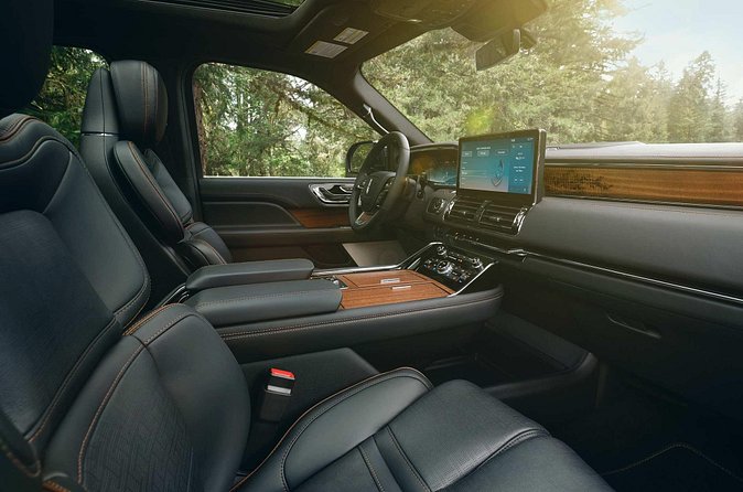 Luxury SUV 4-Hours Sightseeing Tour in Chicago DT Hourly Service - Enjoy a Relaxed Experience with Unlimited Stops