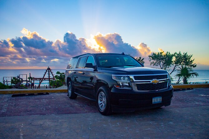 Luxury SUV arrivals from Cancun Airport one way - Drinks, Towels, and the Friendly Service