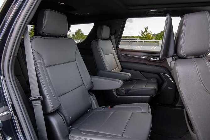 Luxury Suv O'Hare or Midway Airport (Curbside) Chicago OneWay - Customer satisfaction and service quality