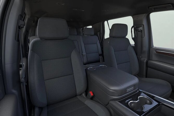 Luxury SUV Transfer  MCO Airport to Lake Buena Vista - Luxury Chevrolet Tahoe SUV: Comfort and Style