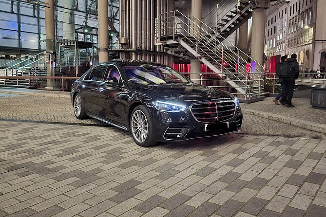 Luxury Transfer inside London - Any Hotel or Train station - Accessibility and Convenience Near Public Transport