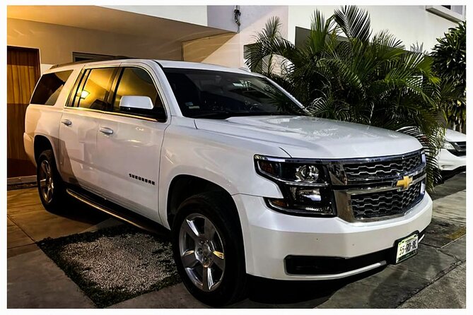 Luxury Transfer to Tulum from Cancun Airport - Practical Experience: Booking in Advance and Group Size