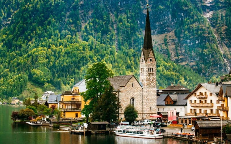 Luxury Van Tour: Salzburg, Hallstatt & More for Your Group - Explore Austria in Comfort: Private Luxury Van Tour of Salzburg, Hallstatt & Beyond