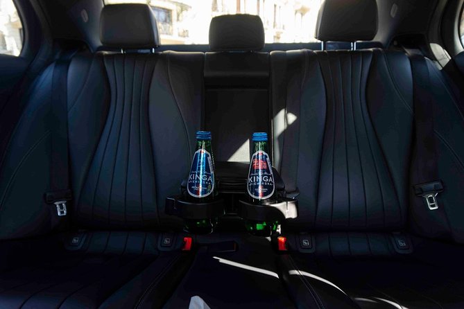 Luxury Warsaw Chopin Airport Transfer by private Limousine - Why Choose This Airport Transfer in Warsaw?