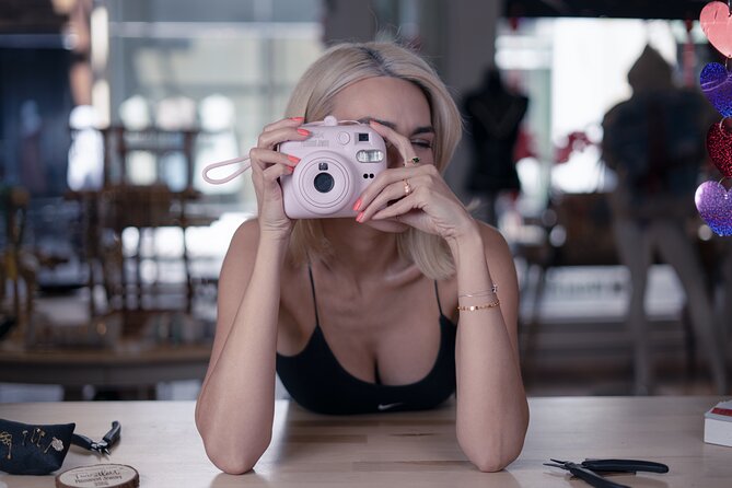 Luxury Waynbow Star Tour Experience through Los Angeles - Rodeo Drive: Shopping and Style in Motion