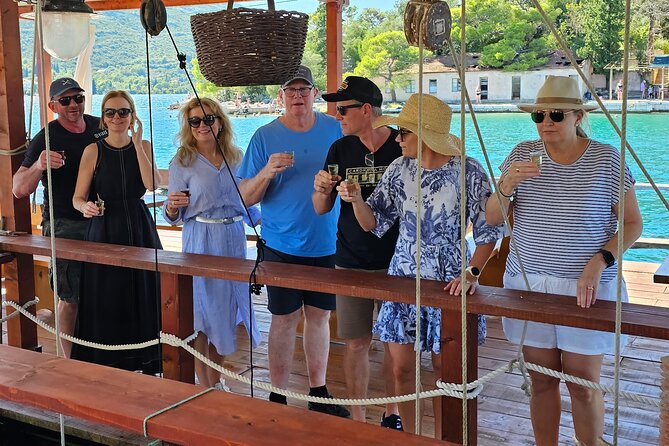 Luxury Wine and Oyster tasting - Discover the Historic Walls of Ston and Its Saltworks