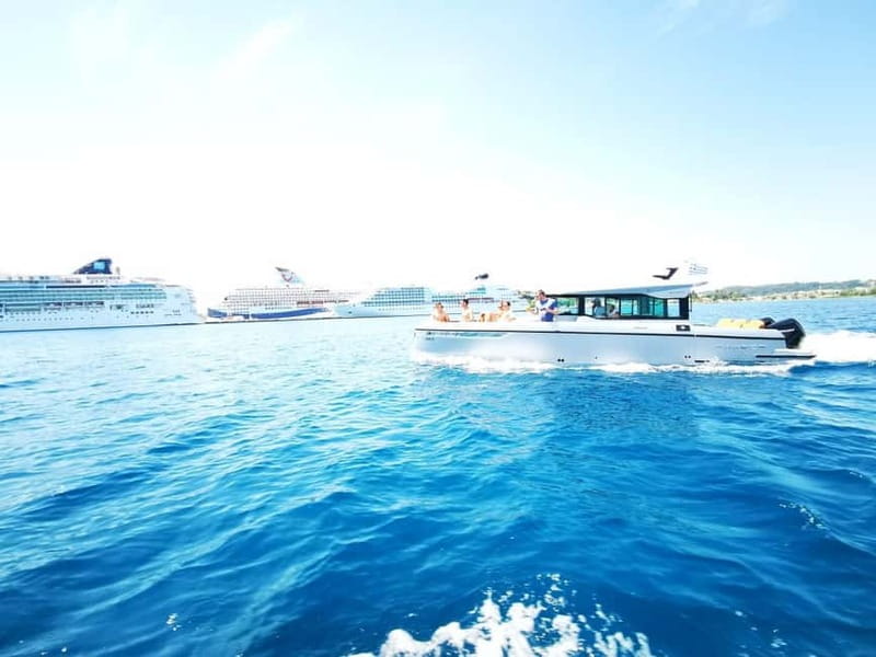 Luxury Yacht Experience Semi-Private North East - Discover the Luxury Yacht Experience Semi-Private North East in Corfu